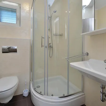 Two-bedroom In Privlaka Appartamento *