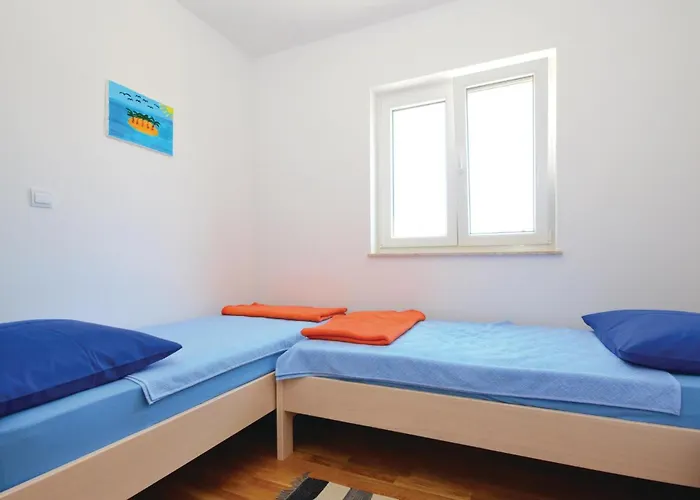 Two-bedroom In Apartman Privlaka