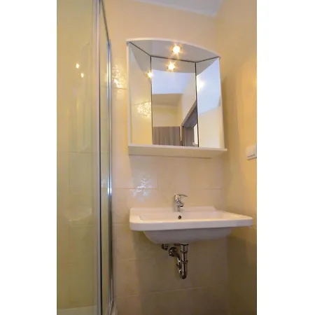 2 Bedroom Gorgeous In Privlaka * نين