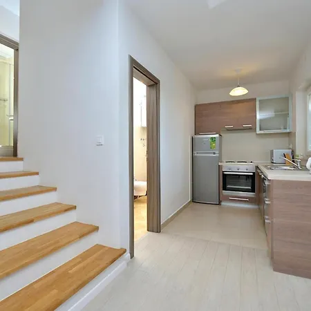 2 Bedroom Gorgeous In Privlaka * نين